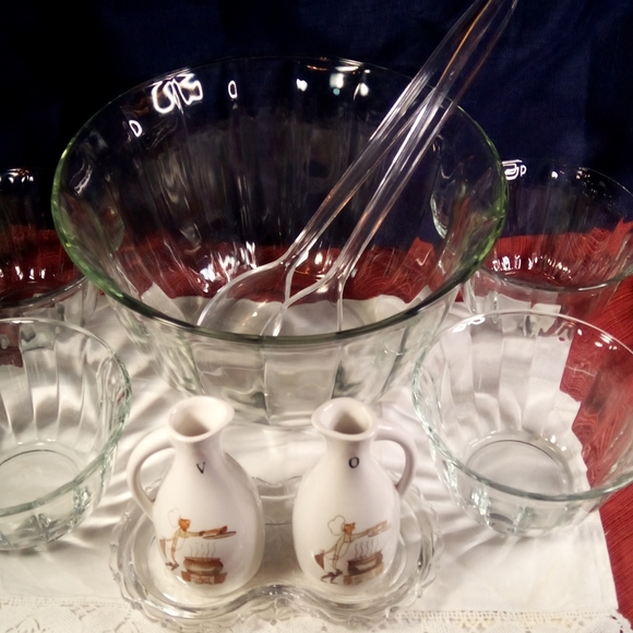 Toscany Salad Set & Ceramic Olive Oil & Vinegar Cruet Set - Picture 3 of 16